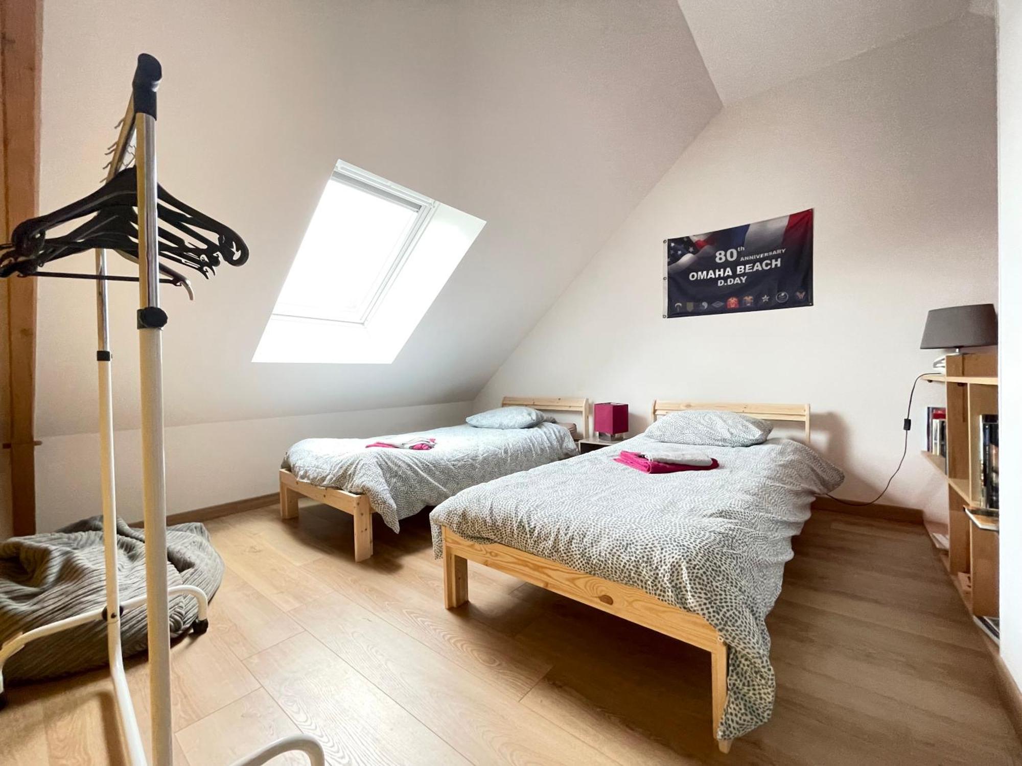 Sweet Omaha Belle Maison Recente Lumineuse Et Cosy Bien Equipee Jardin Clos 15 Mn A Pied Plage Omaha Beach Et Proche De Bayeux & Port En Bessin Saint-Laurent-sur-Mer Exterior photo
